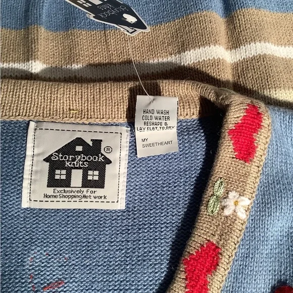 Storybook knit, titled “My Sweetheart” - Picture 11 of 12